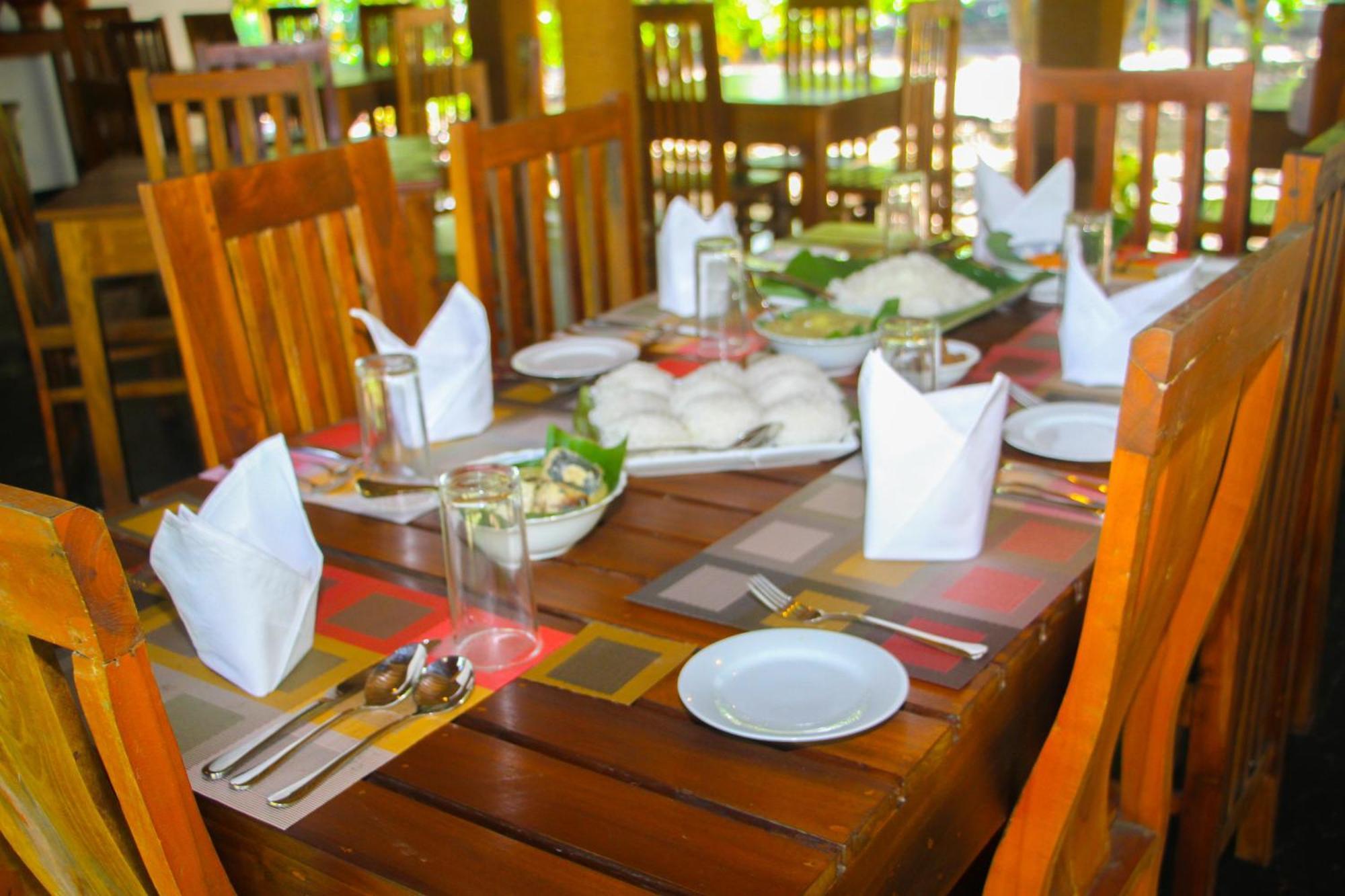 Ceylon Amigos Eco Resort Sigiriya Buitenkant foto